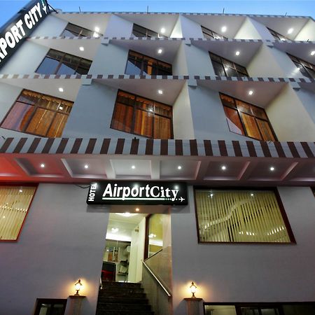 Hotel Airport City New Delhi Exterior photo