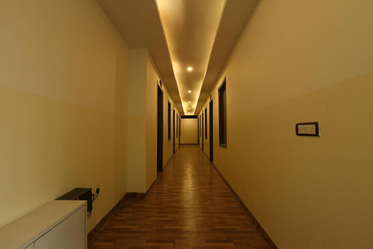 Hotel Airport City New Delhi Exterior photo