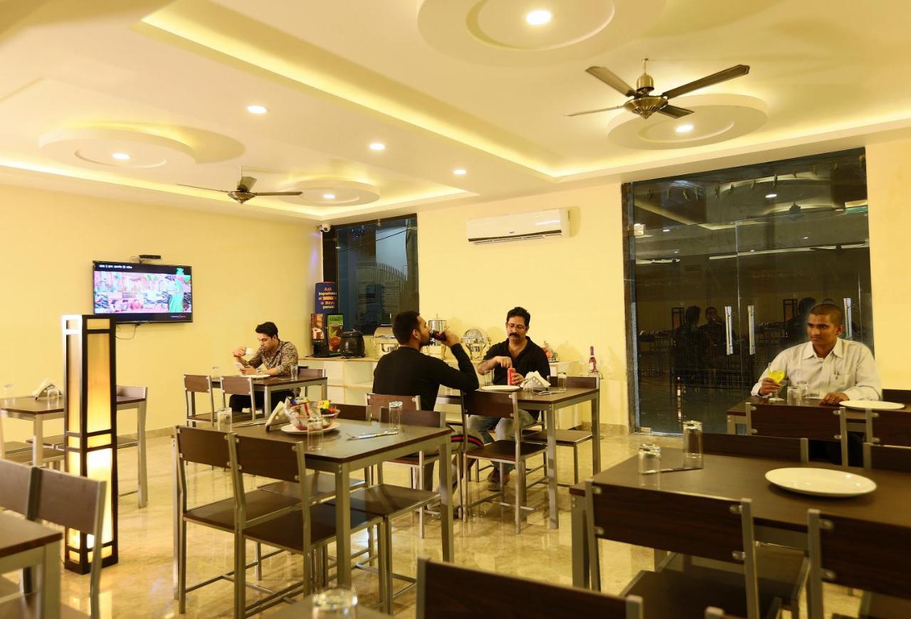 Hotel Airport City New Delhi Exterior photo