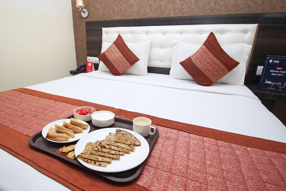 Hotel Airport City New Delhi Exterior photo