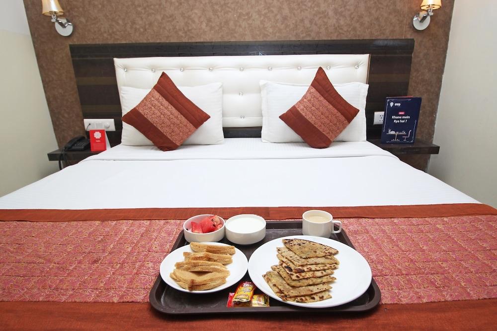 Hotel Airport City New Delhi Exterior photo