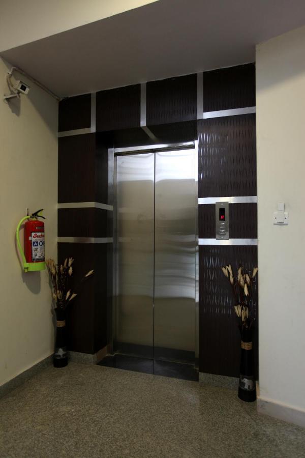 Hotel Airport City New Delhi Exterior photo