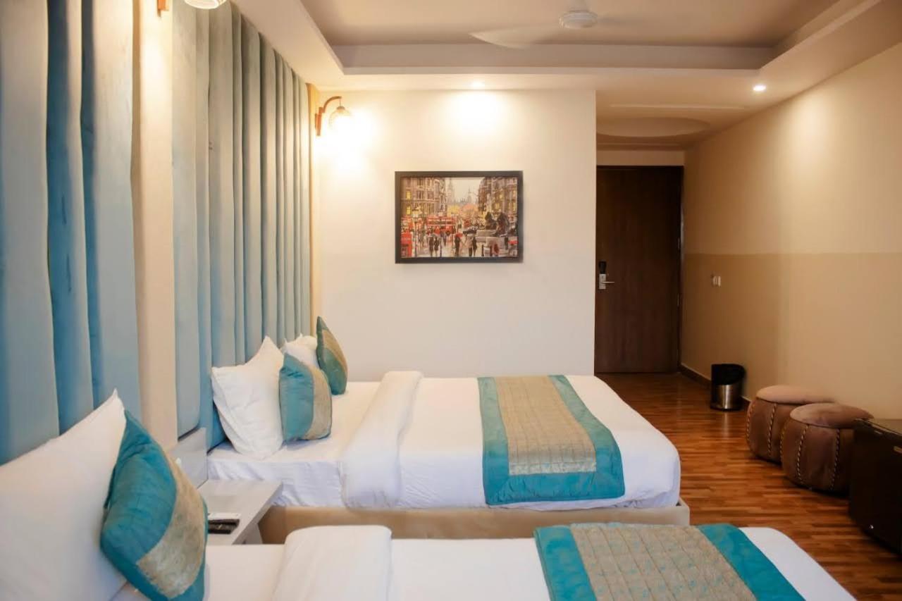 Hotel Airport City New Delhi Exterior photo