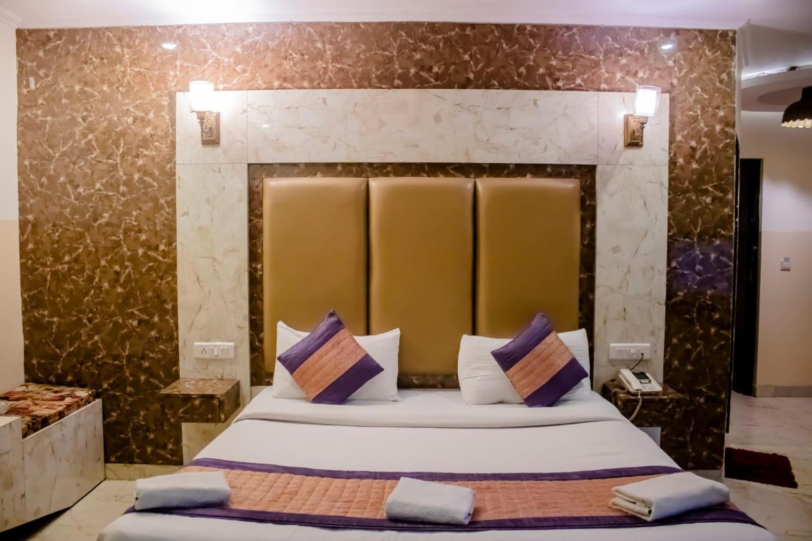 Hotel Airport City New Delhi Exterior photo