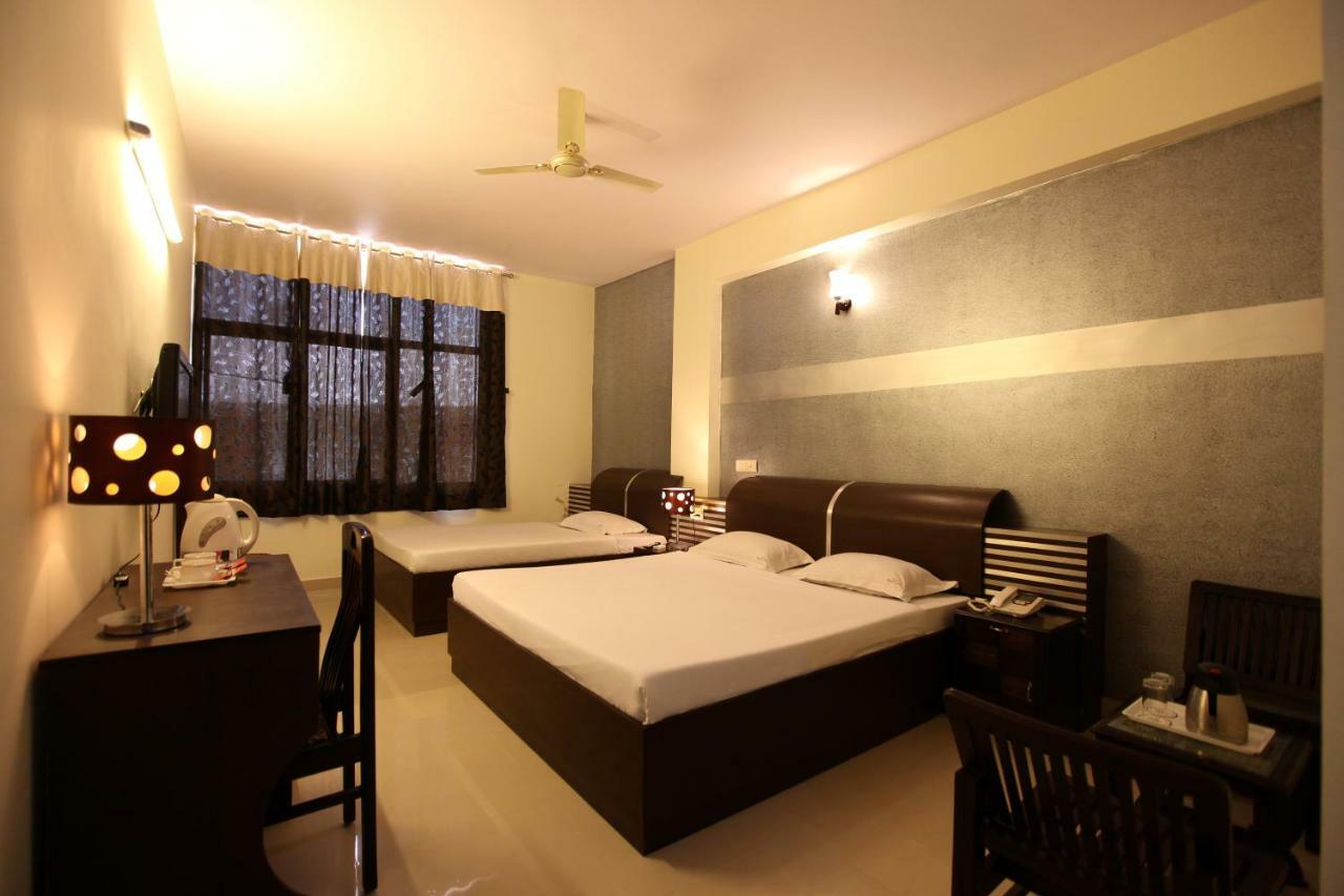 Hotel Airport City New Delhi Exterior photo