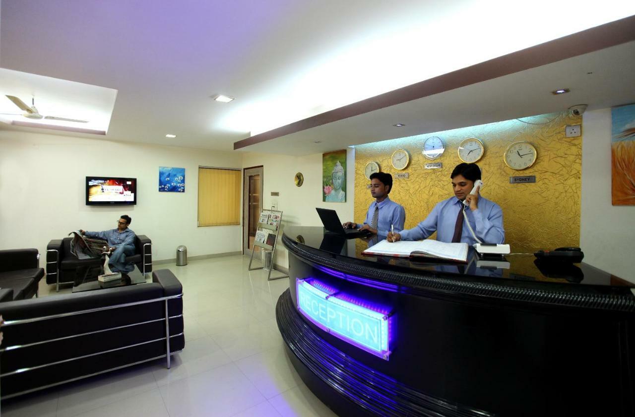 Hotel Airport City New Delhi Exterior photo