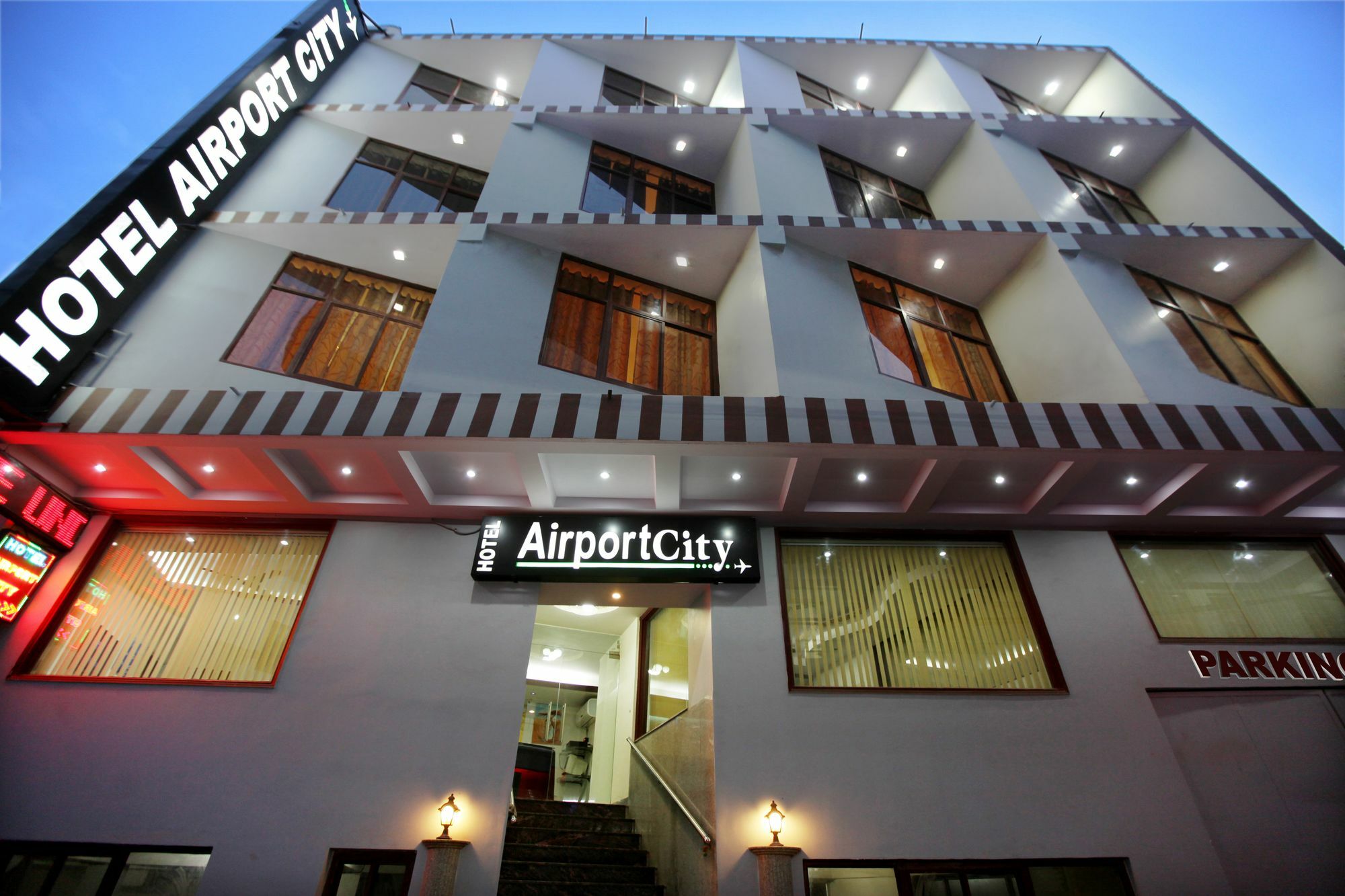 Hotel Airport City New Delhi Exterior photo