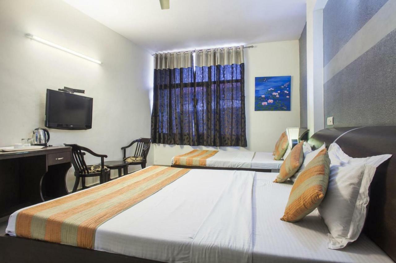 Hotel Airport City New Delhi Exterior photo