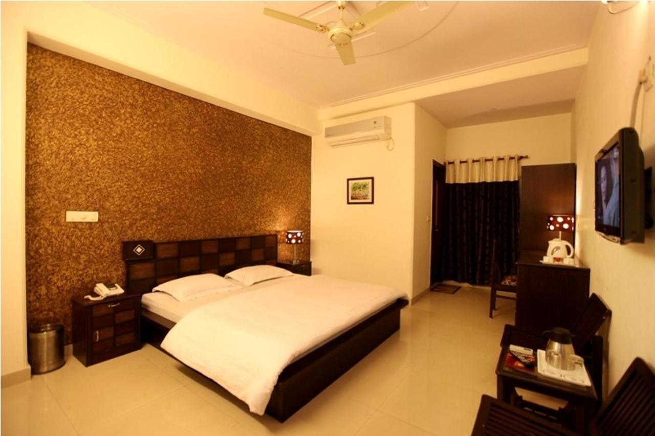 Hotel Airport City New Delhi Exterior photo
